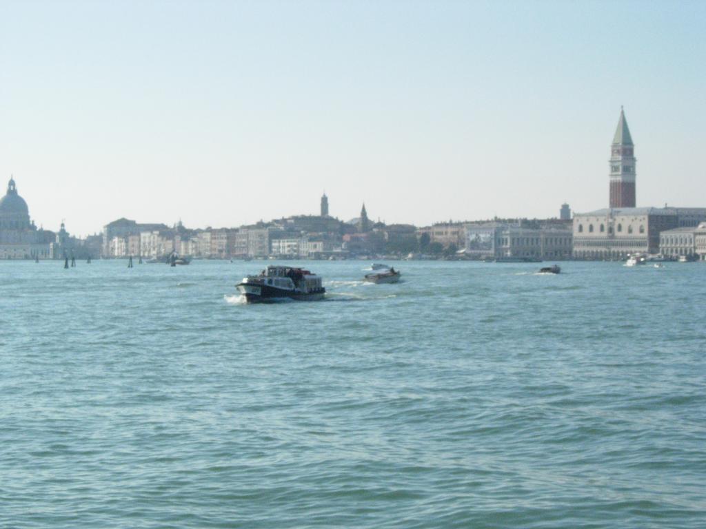 Appartamento Vacanze Casadueottanta Loc-13704 Venesia Bagian luar foto